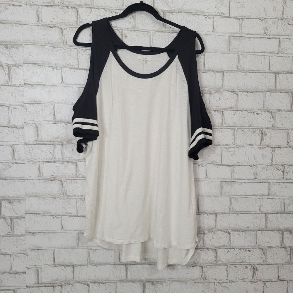 Maurices open shoulder short sleeve tee